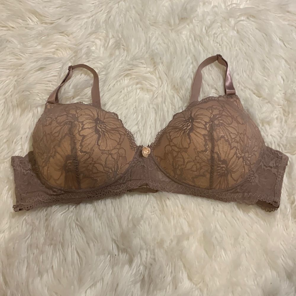 COPY - Jennifer size 48B nude and tan bra NWT.  No underwire and light padding